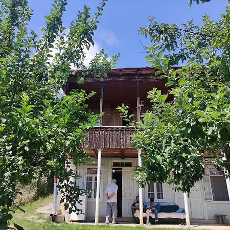 Racha Chogovadze'S Guest House Ambrolauri Exterior photo